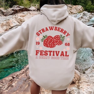 Renewold Strawberry Zipper Hoodies for Teen Girls Graphic Fall