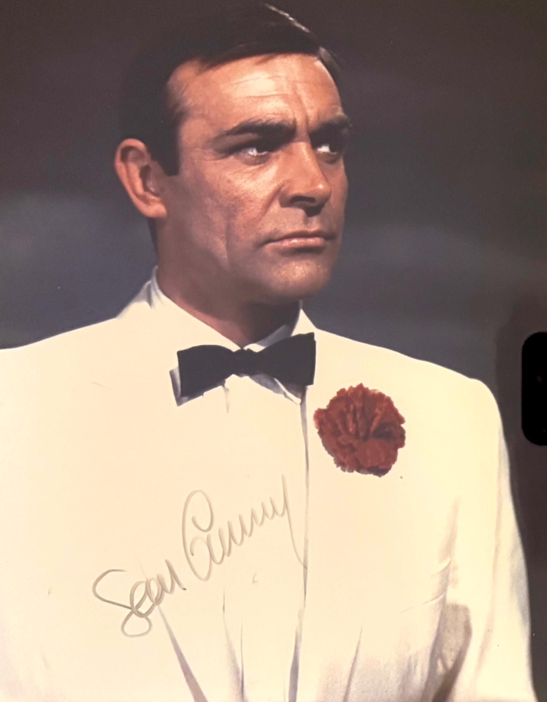 ショーン・コネリー直筆サイン入り超大型写真… ショーン・コネリー直筆サイン入りジェームズ・ボンド写真：007 直筆