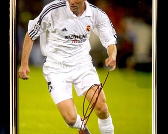 Zinedine Zidane, Real Madrid, Francia, Jugador/Leyenda, Foto enmarcada de 30 cm x 20 cm firmada a mano garantizada con certificado de autenticidad.