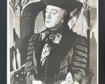 Sir Alec Guiness - 100% Stunning Guaranteed Hand Signed Publicity Photo - With COA. 25cm x 20cm Framed.