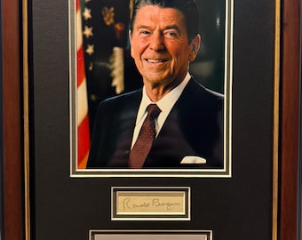 Ronald Reagan 40th President Of The United States - Stunning 100% Guaranteed Hand Signed Mounted Photo Presentation 45 x 31cm With AFTAL COA