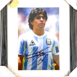 Diego Maradona, Argentina and Napoli Football Legend Framed (45cm x 35cm) Hand Signed Photo (30cm x 20cm) With Sportizus COA