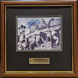 Johne Wayne Extremely RARE Stunning Genuine 100% Guaranteed Hand Signed &#39;Stagecoach&#39; Professionally Framed 32x32cm Publicity Photo With COA