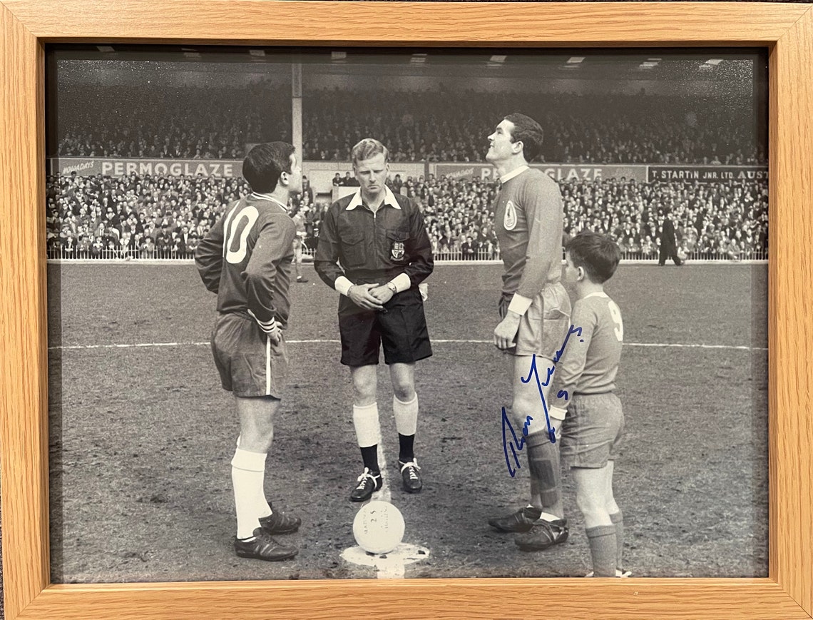 Ron Yeats Liverpool FC Legend Hand Signed Oak Framed Photo 16' X 12 ...
