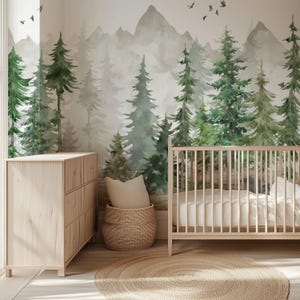 Carta da parati adesiva verde militare per bambini, con paesaggio invernale e foresta, ideale per cameretta dei bambini.