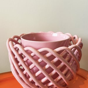 Vintage 80s Handmade Pink Ceramic Planter, Large Pastel Flower Pot, Retro Indoor Plant Pot, 80s Pink Pottery, Plant Lover Gift