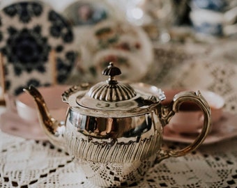 Traditional Antique Silver-Plated Teapot 30s / Vintage Silver Tea Pot / Victorian Kitchen Home Decor / Country Style Coffee Table Decor