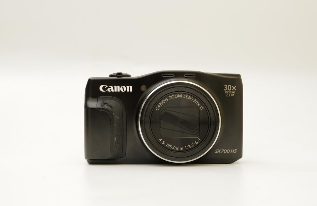 Canon Powershot SX700 HS Digital Camera, 30x Optical Zoom, 16.1MP