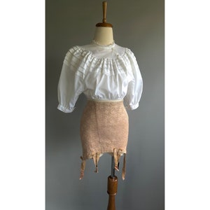 Vintage White Ecru Blouse / Antique Beige Crop Top / Whitework Lace & Pearl Botton / Embroidery Women&#39;s Shirt / British Vintage Clothing