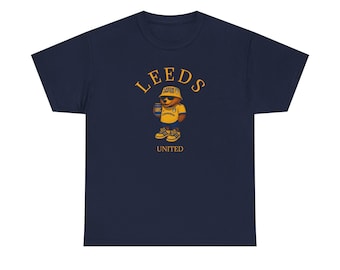 Leeds United Football Casual Bear Tee, Sport Fan Shirt, Unisex Baumwoll T-Shirt, Fußballbekleidung, Geschenk für Fußballliebhaber