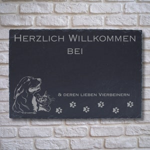 Personalisiertes Türschild für Tierliebhaber, Schieferplatte mit Namensgravur, Wandschild Hund und Katze für Familien