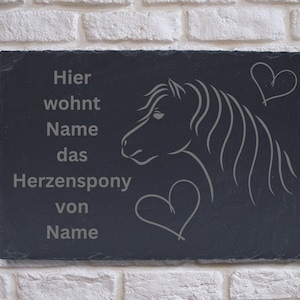Personalisiertes Boxenschild Herzenspony aus Schiefer, individuelle Stalltafel, Namensschild für Pony, Wanddeko Reiter, Stallschild Pferd