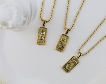 Collier de carte de tarot en or, charme spirituel significatif avec chaîne en or, cadeau d'anniversaire parfait, collier d'astrologie - Cadeaux pour elle