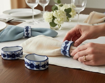 Cztery niebiesko-białe porcelanowe obrączki na serwetki – Bombaj
