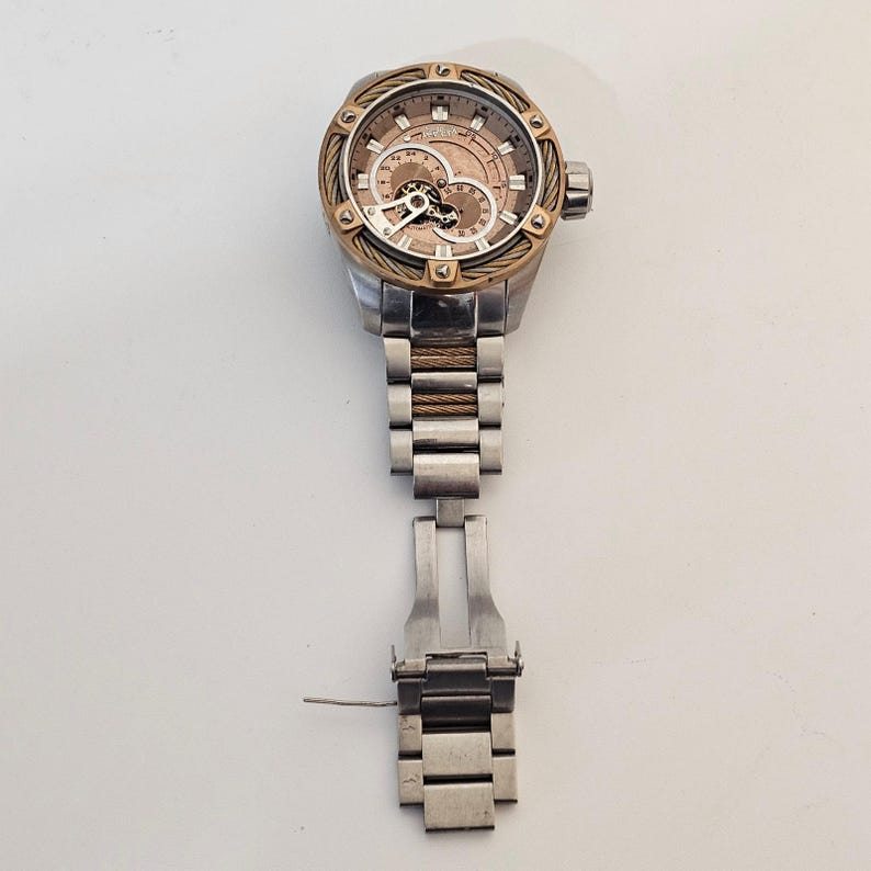 Invicta Bolt Model # 28980Automatic movement water resistant NOT WORKING image 3