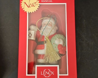 Lenox Lighting the Way 4" Kerstornament Krans Lantaarn Porselein