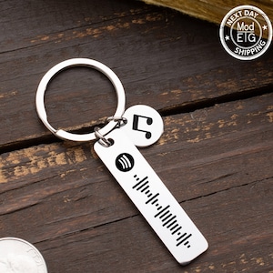 Spotify Code Keyring, Heart Keychain, Engraved Keychain, Valentines Day Gift, Couple Song Engraved Musical Gift, Keyring, Custom Bar Keyring