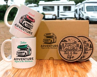 Ensemble cadeau personnalisé de tasse de camping-car et de sous-verres gravés au laser - Lui et elle - Mari et femme, cadeau de Noël, cadeau d'anniversaire