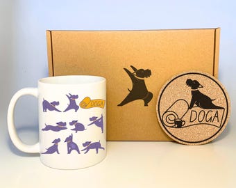 Coffret cadeau tasse yoga chien : tasse en céramique et sous-verre en liège
