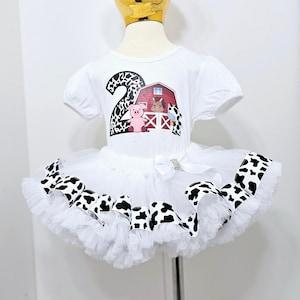 Cowgirl Tutu Outfit For Girls, Girl Cowgirl Outfit, Cow Print Tutu Outfit, Cowgirl Birthday Outfit, Farm Tutu Outfit, Cow Print Pink Outfit.