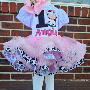 Cowgirl Tutu Outfit For Girls, Girl Cowgirl Outfit, Cow Print Tutu Outfit, Cowgirl Birthday Outfit, Farm Tutu Outfit, Cow Print Pink Outfit.