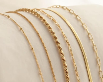 Ensemble de bracelets en plaqué or 18 carats : maillons cubains empilables, chaînes de trombones