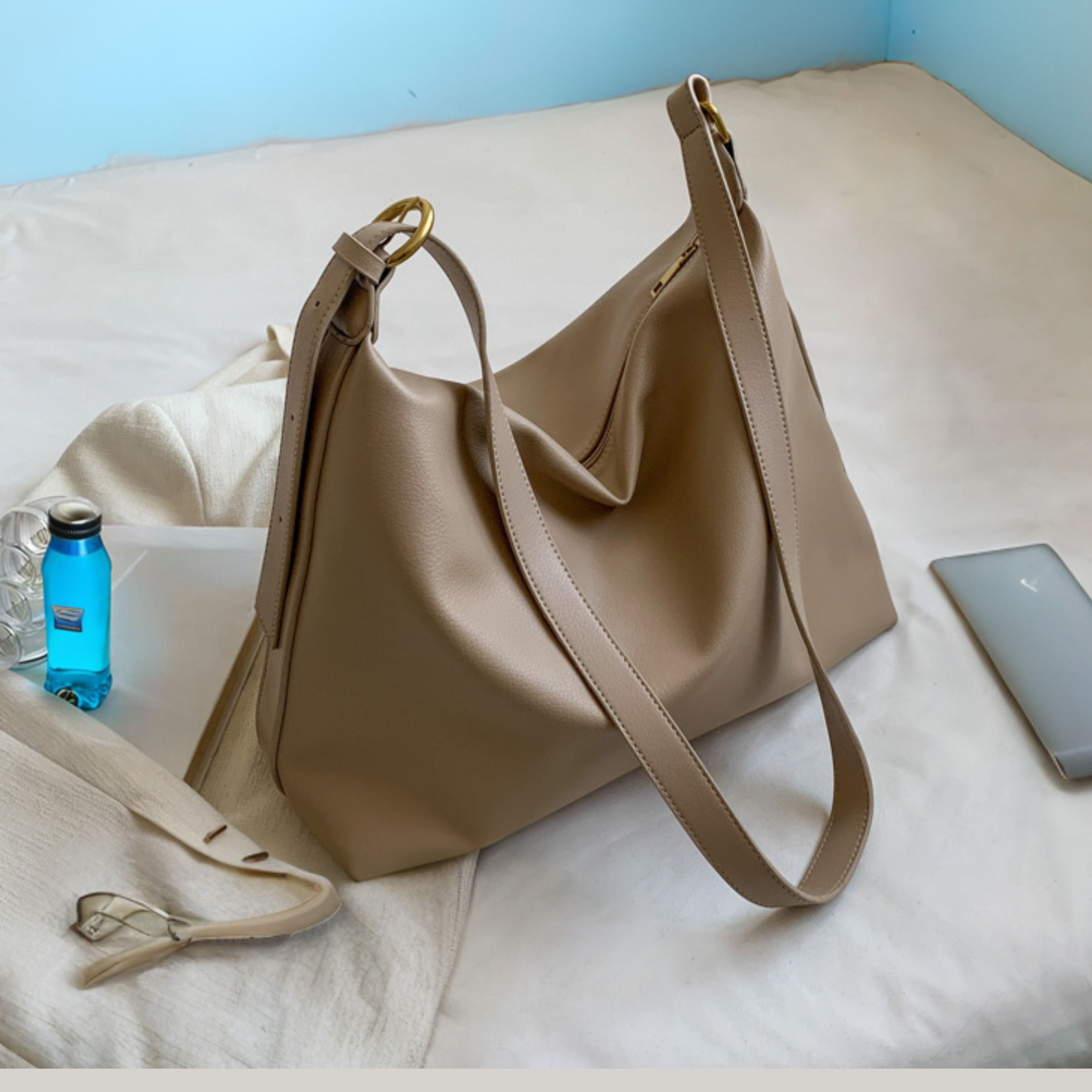 ショルダーバッグ・ポシェット Soft vegan leather big cross bag Large Soft Leather Crossbody Bag - Large Shoulder Bags