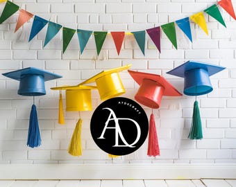 Digitale achtergrond met minimale afstuderen en kleurrijke petten en vlaggenlijnen | Moderne kinderfeestachtergrond | 14 x 14 | Helder plezier, achtergrond voor afstuderen