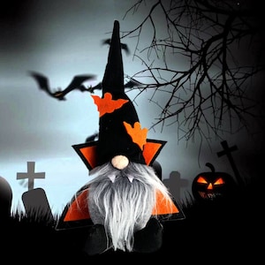 Gonktober&#39;s Hauting Delights: Spooky Gnome Dracula (zwart en oranje)