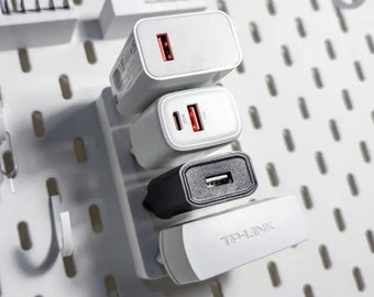 Support compatible IKEA SKADIS pour 4 chargeurs/prises USB