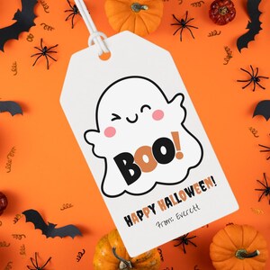 Schattig spook Happy Halloween-klas cadeaukaartje afdrukbaar, oranje en zwart Halloween-klas traktatiezakjes voor jongens, spooky traktatiezakje afdrukbaar