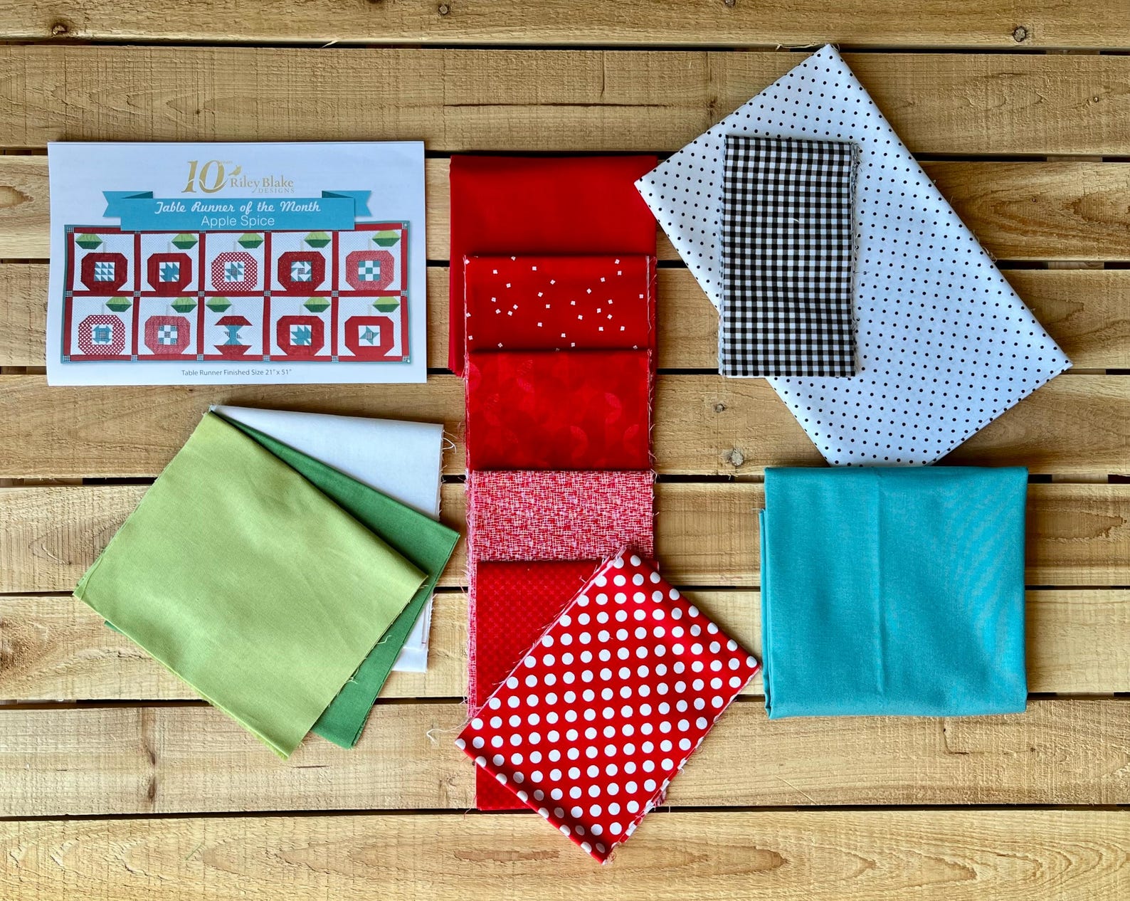 Apple Spice Table Runner Quilt Kit by Riley Blake Designs - Etsy