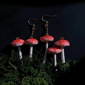 Red mushroom realistic earrings, cottagecore jewelry. Real 18k gold plated hooks, polymer clay.