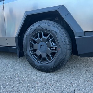 Wheel Caps for Tesla Cybertruck Carbon Fiber Rim Center Covers image 5