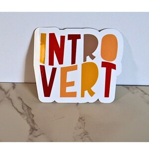 Adesivo de saúde mental INTROVERTIDO, adesivo de vinil, adesivo para laptop