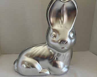Vintage 1974 Wilton 3D Easter Bunny Cake Pan Silver Aluminum 2 Piece 502-2243