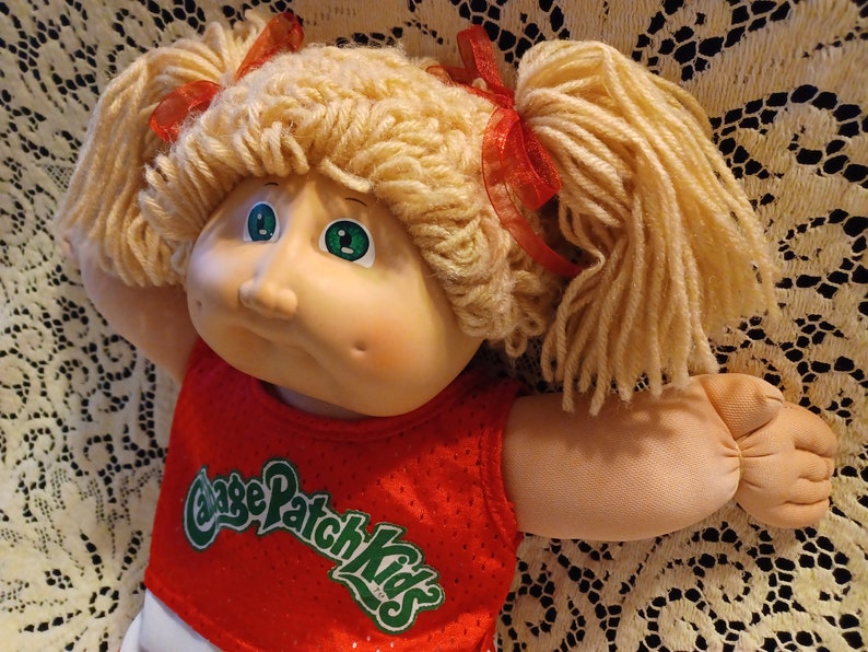 Cabbage Patch Kid 1982 Coleco Blonde Curly Yarn Hair with Ponytails Blue Eyes Factory Code OK zdjęcie 3