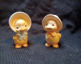 Baby Ducks in Flower Bonnets ~ Salt and Pepper Shakers