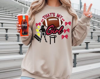 Imagen PNG de una mamá aficionada al fútbol americano, gráfico de fútbol americano femenino, archivo de sublimación para el día del partido (descarga digital).