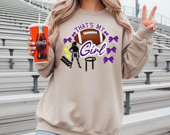 Imagen PNG de una mamá aficionada al fútbol americano, gráfico de fútbol americano femenino, archivo de sublimación para el día del partido (descarga digital).