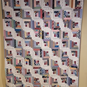 Thrifted Curvy Log Cabin Quilt