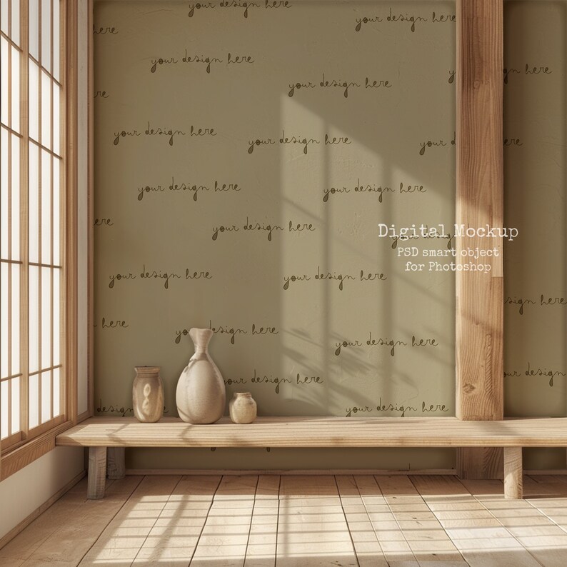 Puede incluir: Un estante de madera con tres jarrones de cer&aacute;mica en una habitaci&oacute;n de estilo japon&eacute;s minimalista. La pared detr&aacute;s del estante tiene un fondo verde claro con el texto "your design here" repetido muchas veces. El estante est&aacute; hecho de madera natural y tiene un acabado marr&oacute;n claro. Los jarrones son de diferentes formas y tama&ntilde;os, y todos est&aacute;n hechos de cer&aacute;mica marr&oacute;n claro. Los jarrones est&aacute;n dispuestos en una fila en el estante, con el jarr&oacute;n m&aacute;s grande en el medio. La habitaci&oacute;n est&aacute; iluminada por la luz natural que entra por una ventana en el lado izquierdo de la imagen.