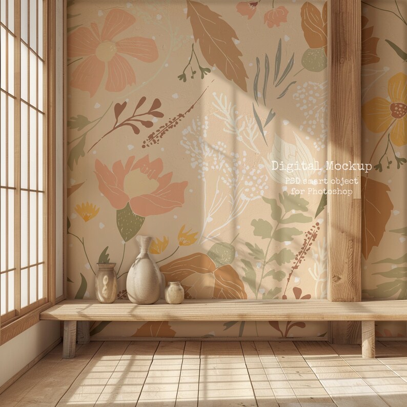 Puede incluir: Una maqueta digital de una habitaci&oacute;n con suelo de madera y una pared con papel tapiz floral. Hay un banco de madera con tres jarrones de cer&aacute;mica encima. El texto "Digital Mockup PSD smart object for Photoshop" est&aacute; en la imagen.