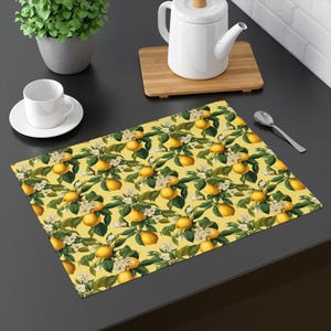 Elegant European Dinner Table Placemat - Luxurious Cotton Table Mats for Timeless Dining Décor - Italian Lemons