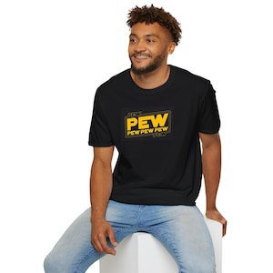 Pew Pew Pew Pew - Premium Fan Art T-Shirt für Erwachsene Perfekt für Star Wars Fans, Geschenkidee, Geeky Kleidung, Freizeitkleidung