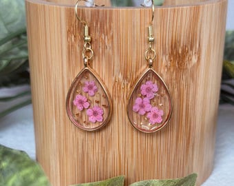 Pressed Flower Resin Earrings | Cute Flower Earrings | Gold | Silver | White | Pink | Dainty | Dangle | Handmade | Real Flowers | Fun |