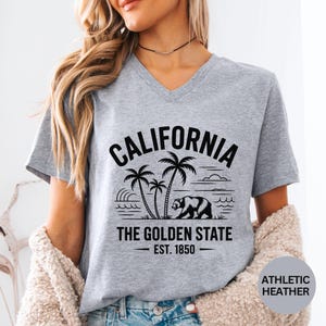 Chemise d'État personnalisée à col en V, t-shirt californien personnalisé, chemise d'État Comfort Colors®, cadeau de voyage personnalisé, t-shirt de la fierté locale, chemise de la carte de l'État