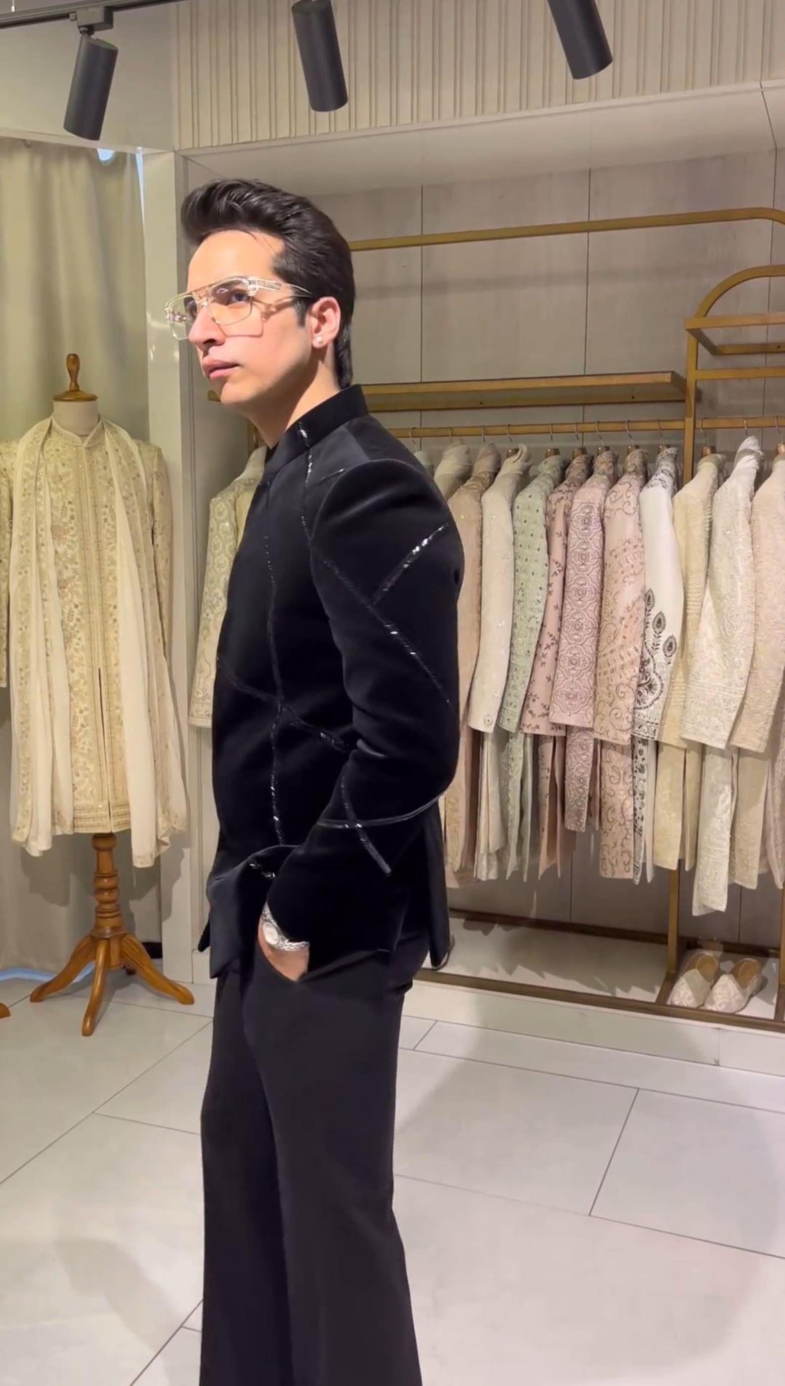 Black Velvet Jodhpuri With Cutdana And Bead Work main image 0