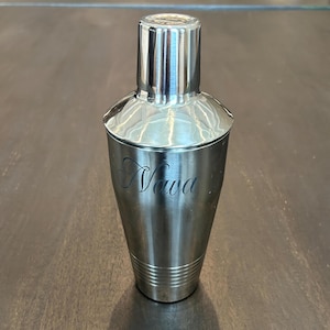 Personalized Laser Engraved Cocktail Shaker – Custom Barware Bartender Mixologist Gift, Wedding, Housewarming, Groomsmen, Signature Drink