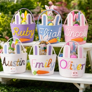 名前入りかぎ針編みのイースターバスケット 2026 - お子様へのイースターエッグハントギフト、赤ちゃんの初めての記念品、春の装飾バスケット